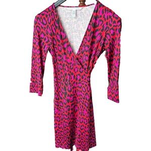 DVF Diane von Furstenberg Julian Mini belted wrap  Dress size 6
